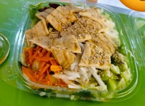 Ensalada de Pollo grande.