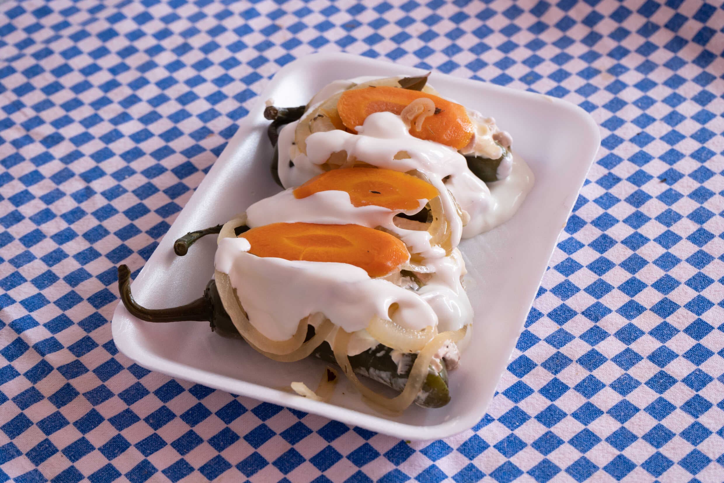 Orden  3 pza Chiles en frio