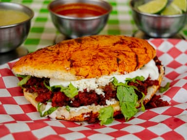 Pambazo de Papa con Longaniza