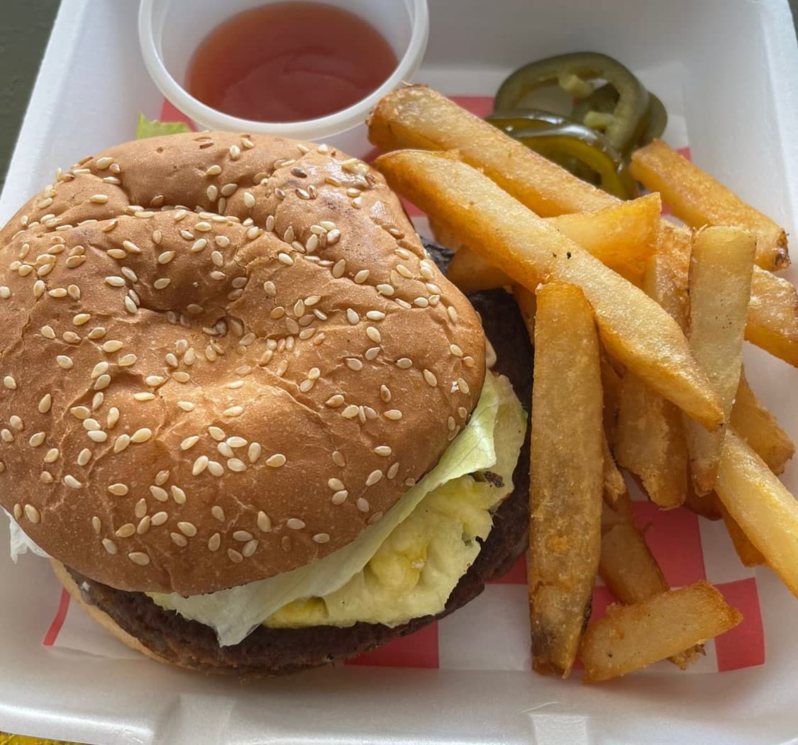 Hamburguesa Hawaiana con Papas