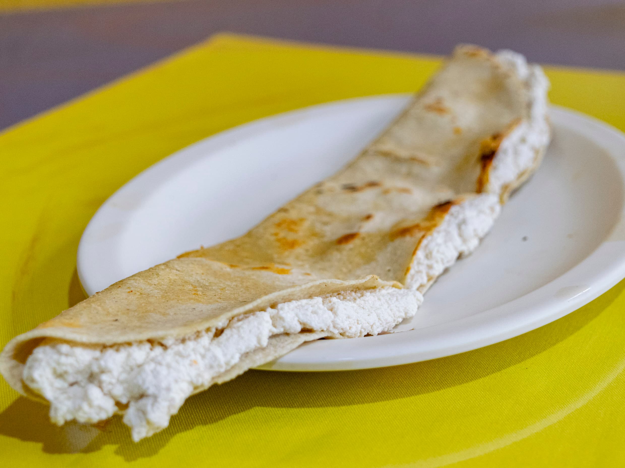 Quesadilla Gigante de Requesón