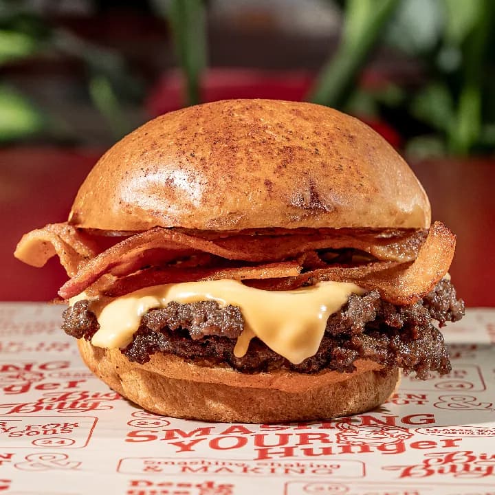 Combo Cheese And Bacon + Papas + Cocacola