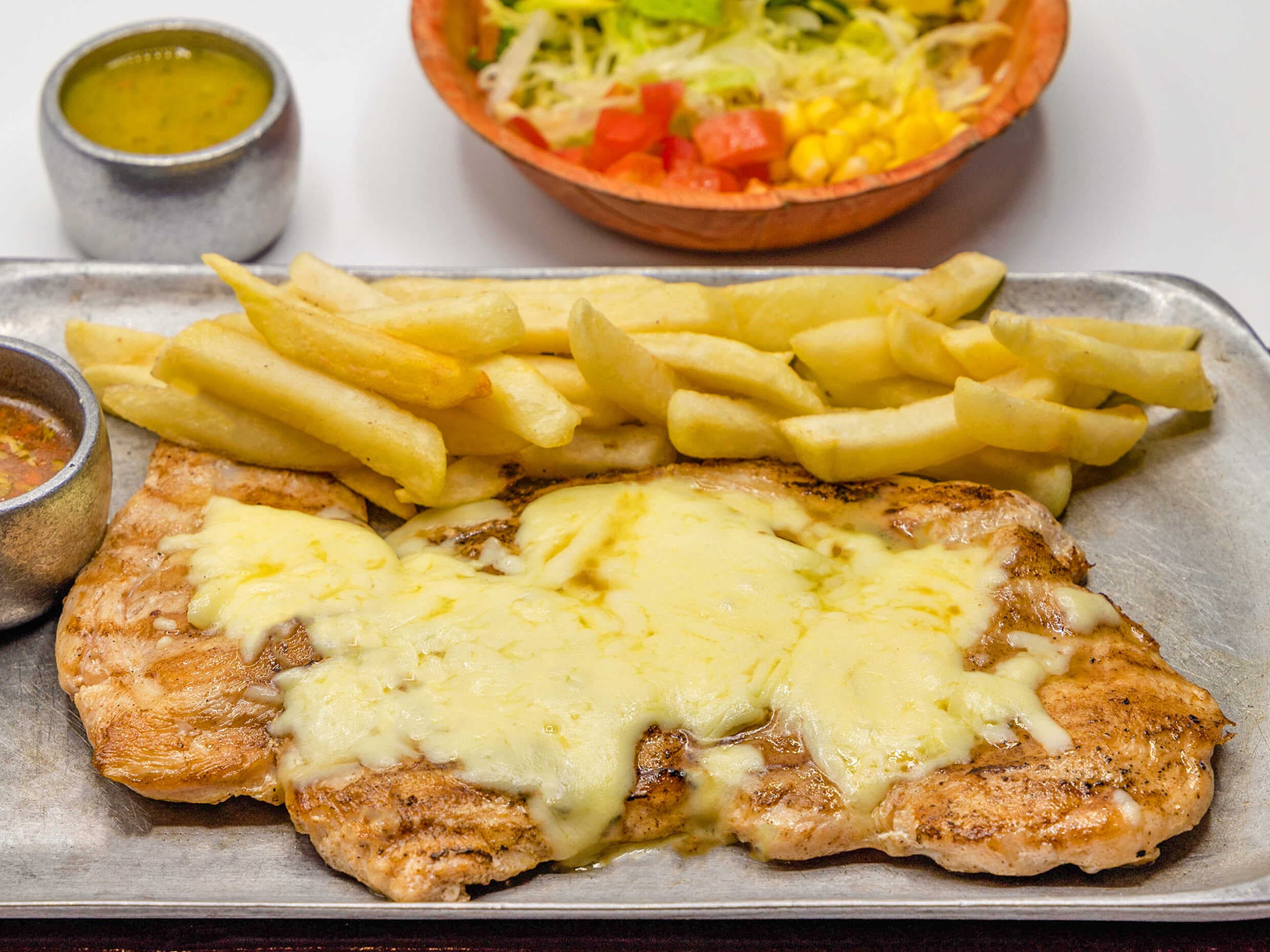 Pechuga de Pollo Gratinada con Queso Mozzarella