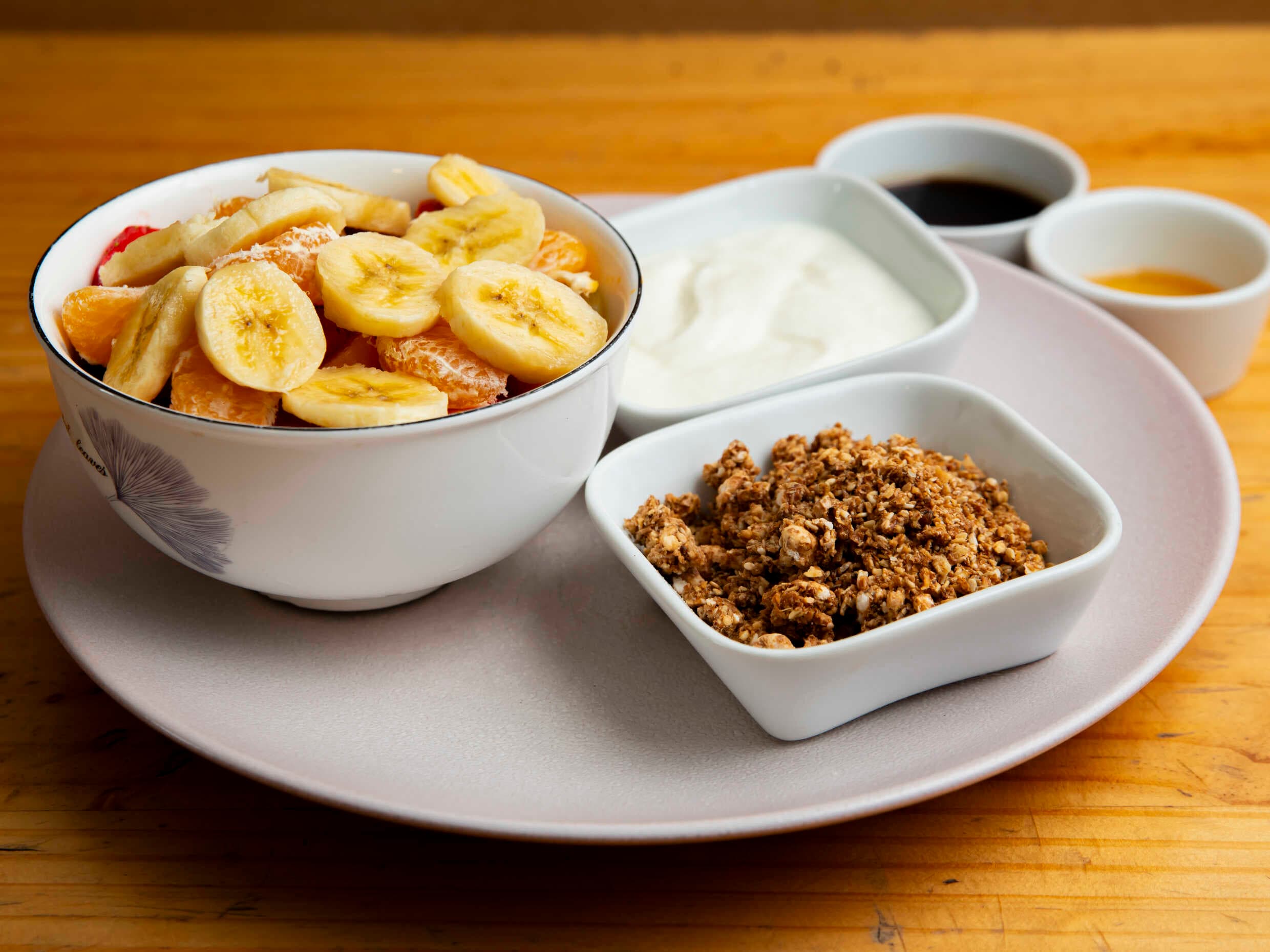 Ensalada de frutas con Yogur griego de 500ml