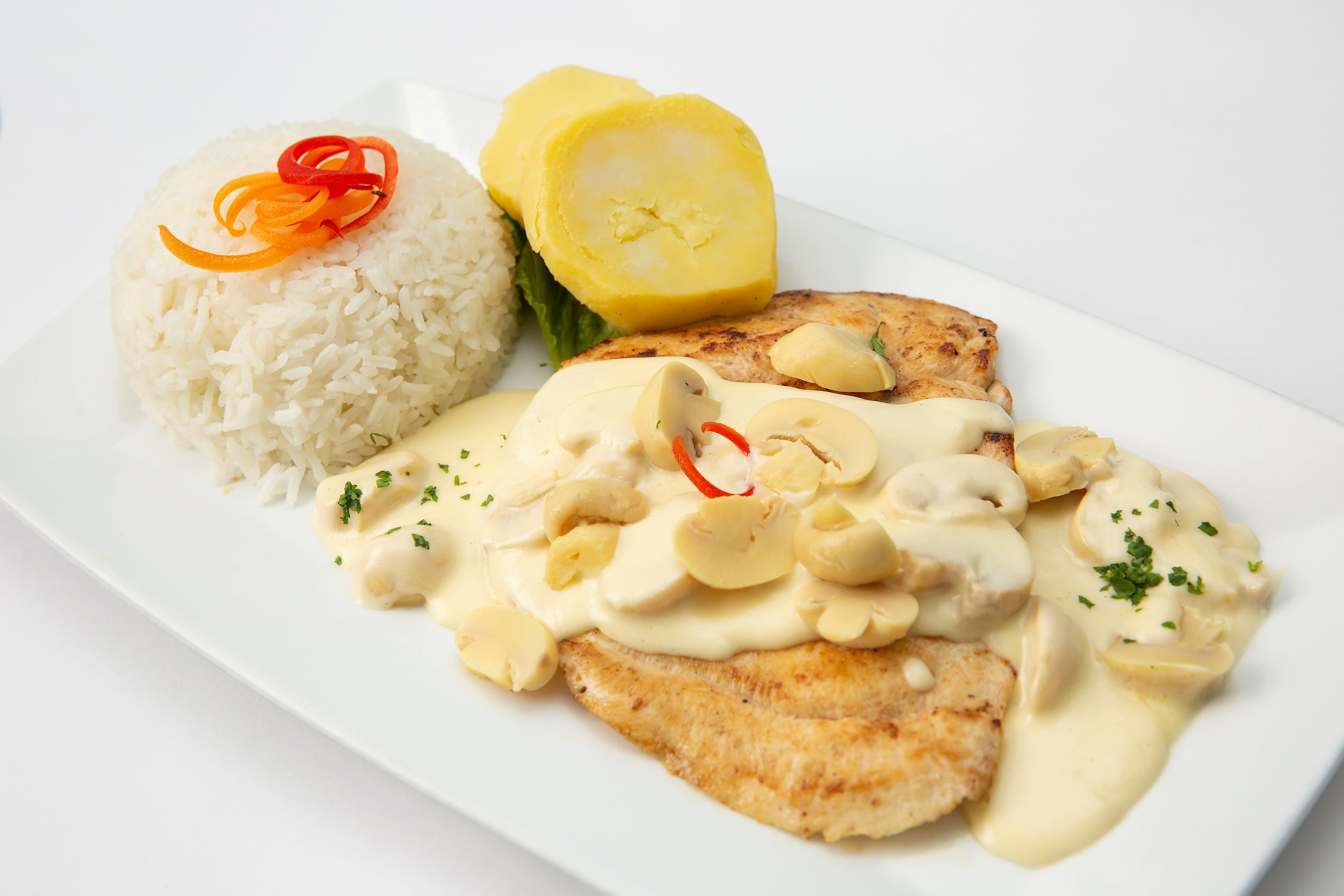 Pollo en Salsa de Champiñones