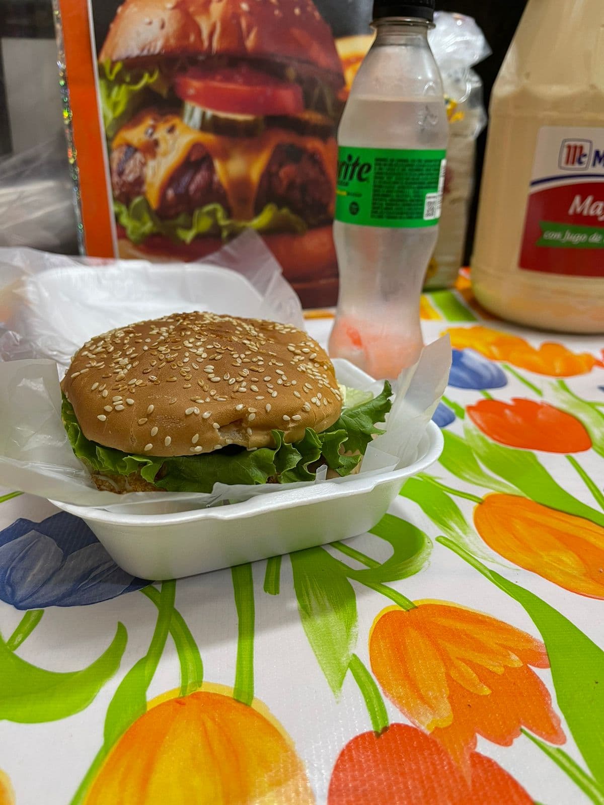 HAMBURGUESA HAWAIANA CON PAPAS Y REFRESCO