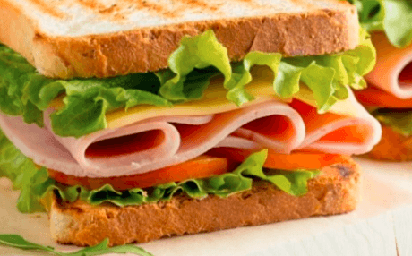 Sándwich de Jamón con Queso