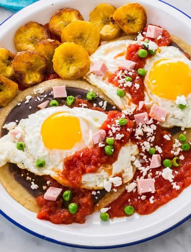 Huevos Motuleños