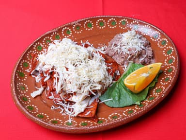 Chilaquiles Rojos con Pollo