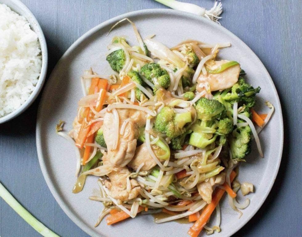 Pollo con brócoli (mediano)