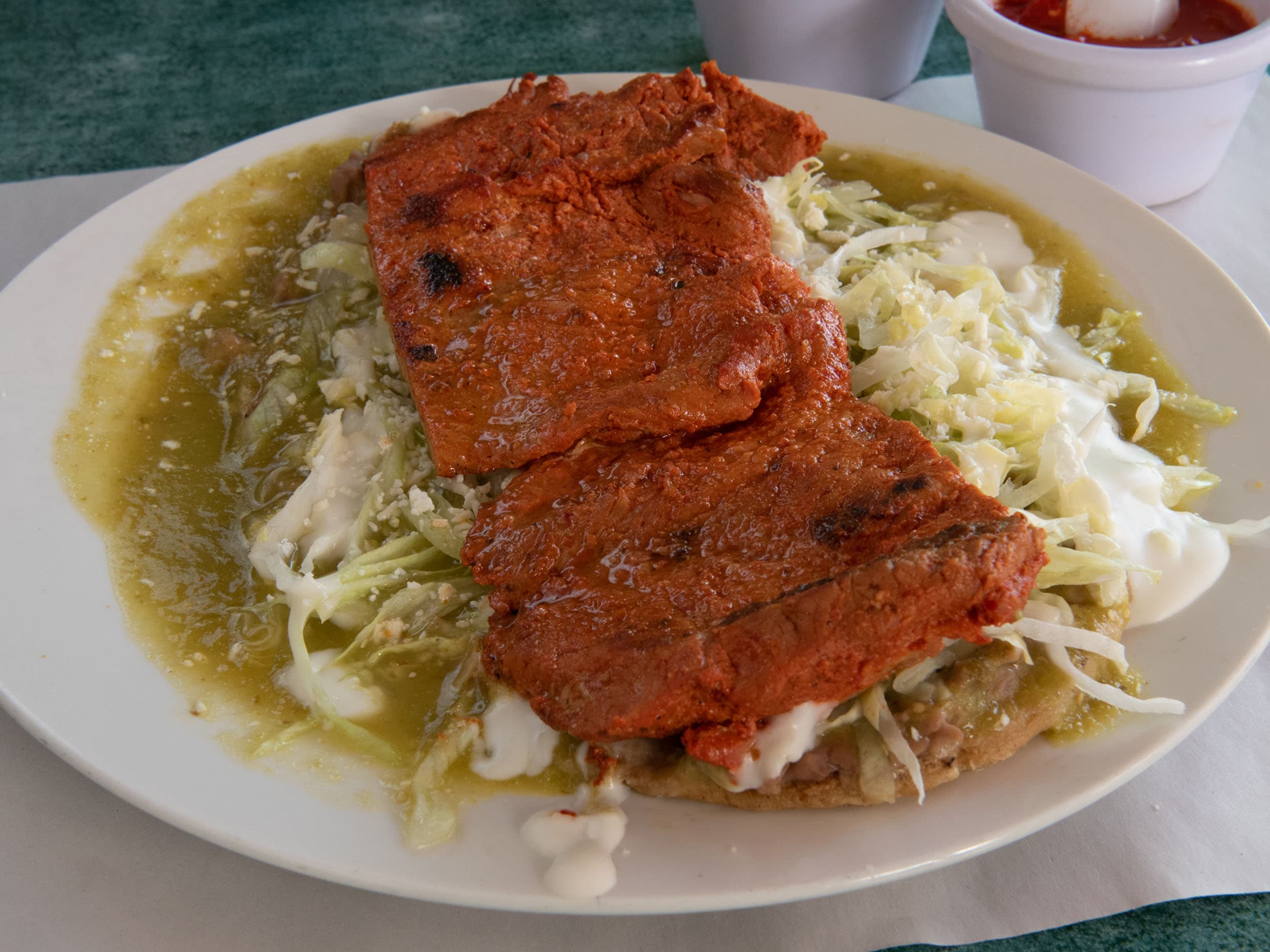 Huarache de Adobada