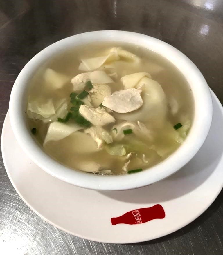 Sopa Wantan con Pollo