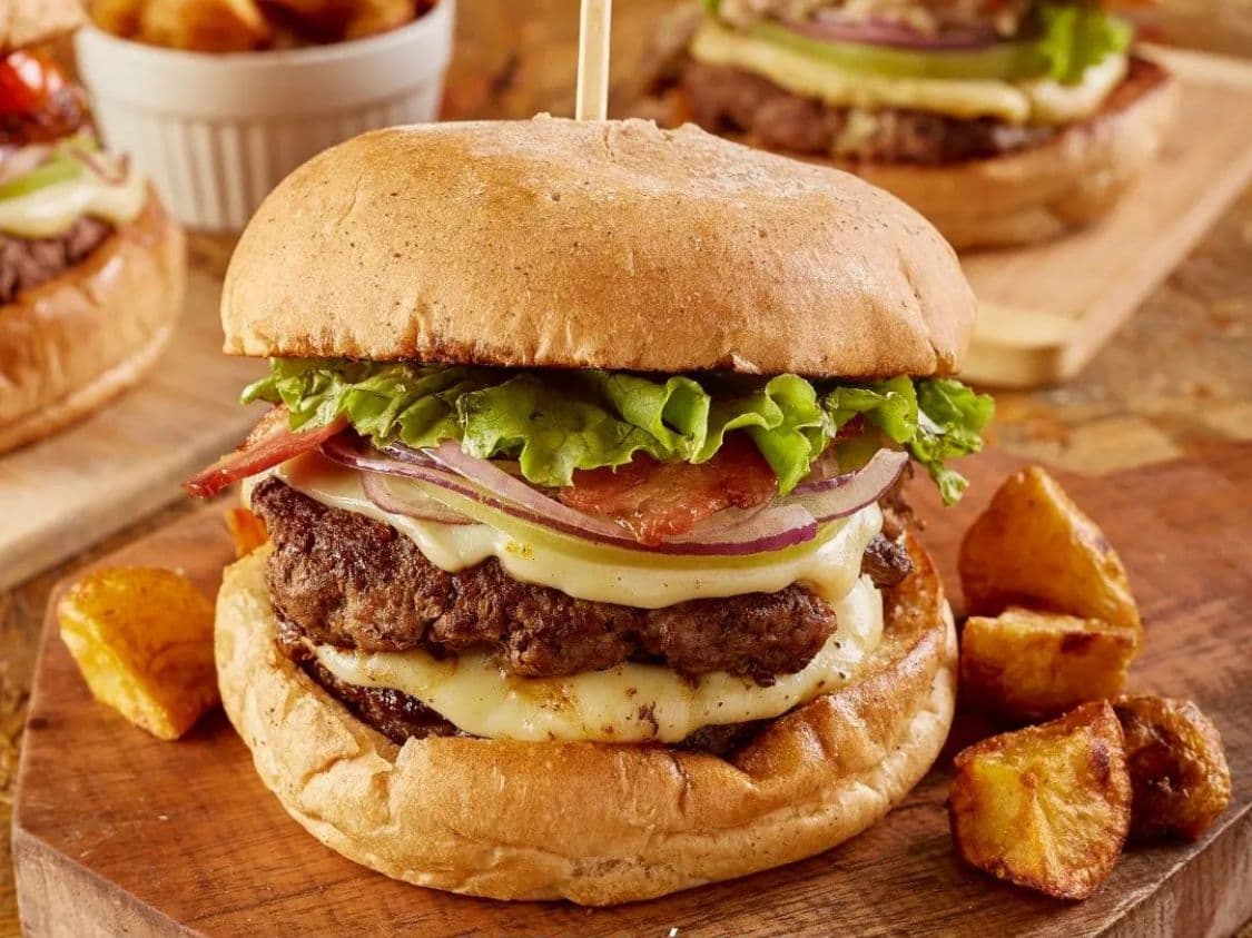 Combo Doble Punto 300 g + Papas + Bebida