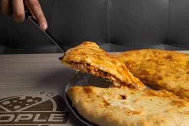 Pizza Estofada Tradicional de Carnes Mediana