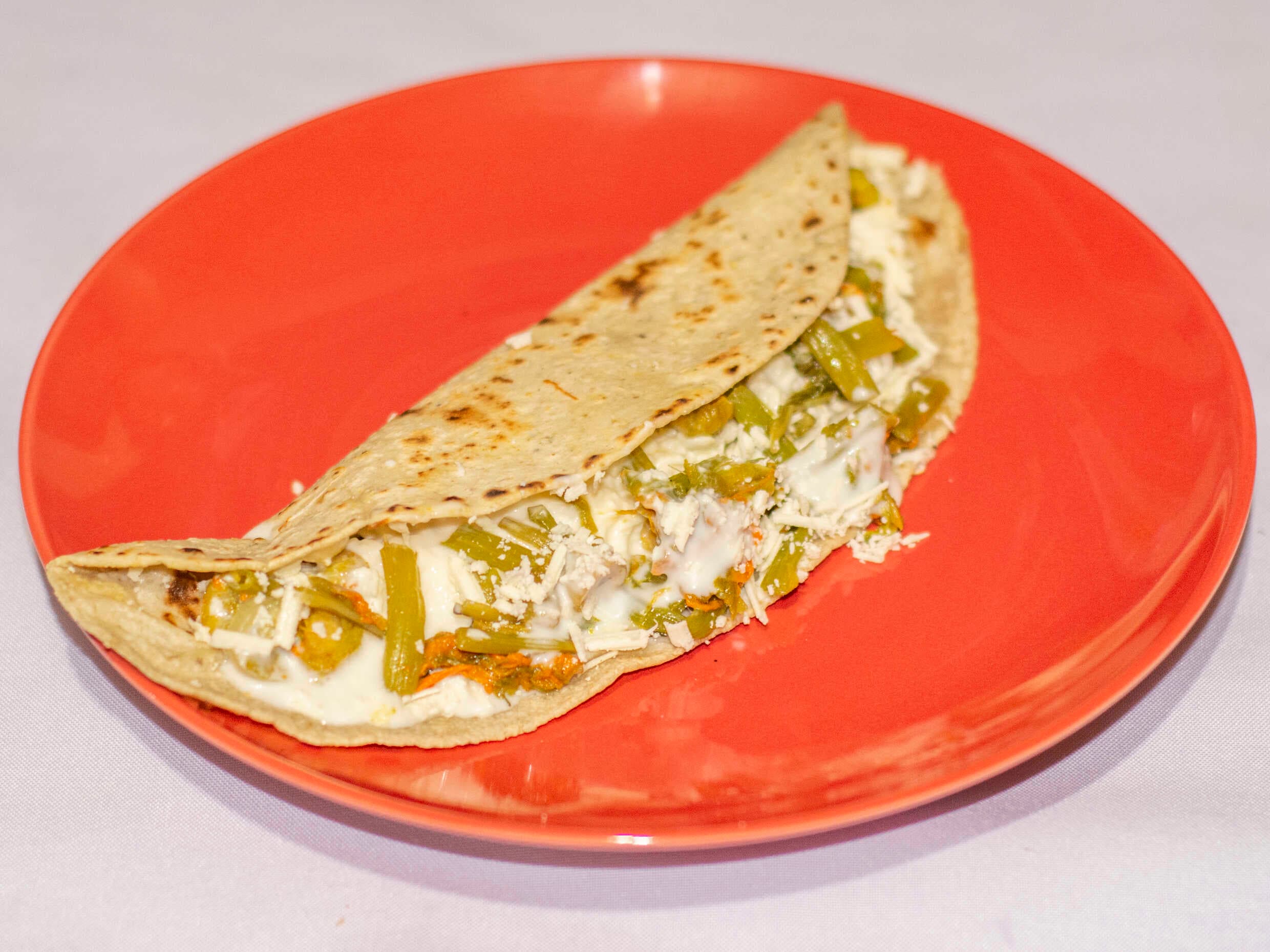 Quesadilla Flor de Calabaza Copiar