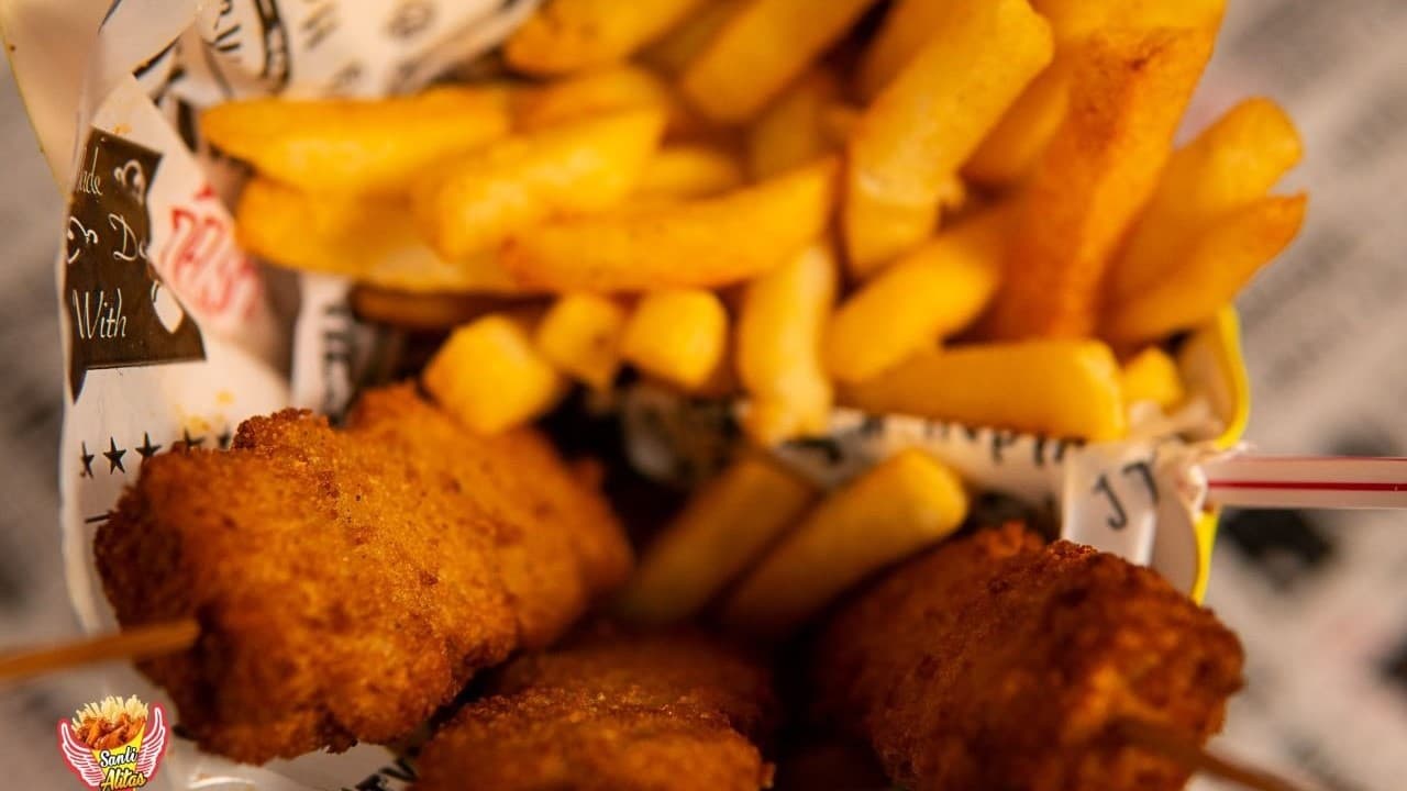 (Combo 17) 5 Palitos Pollo + Papas + Bebida