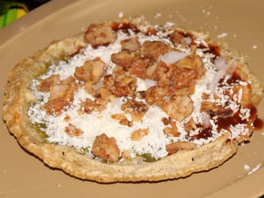 Gordita con Chicharrón