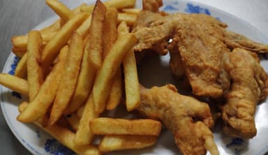 Alitas con Papas