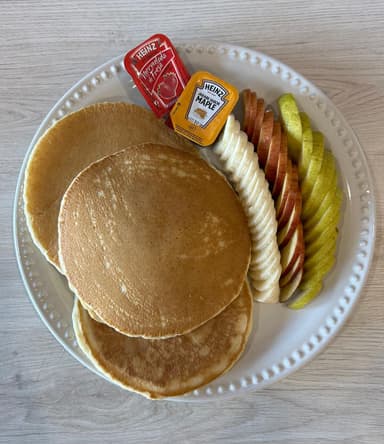 Hot Cakes con Fruta