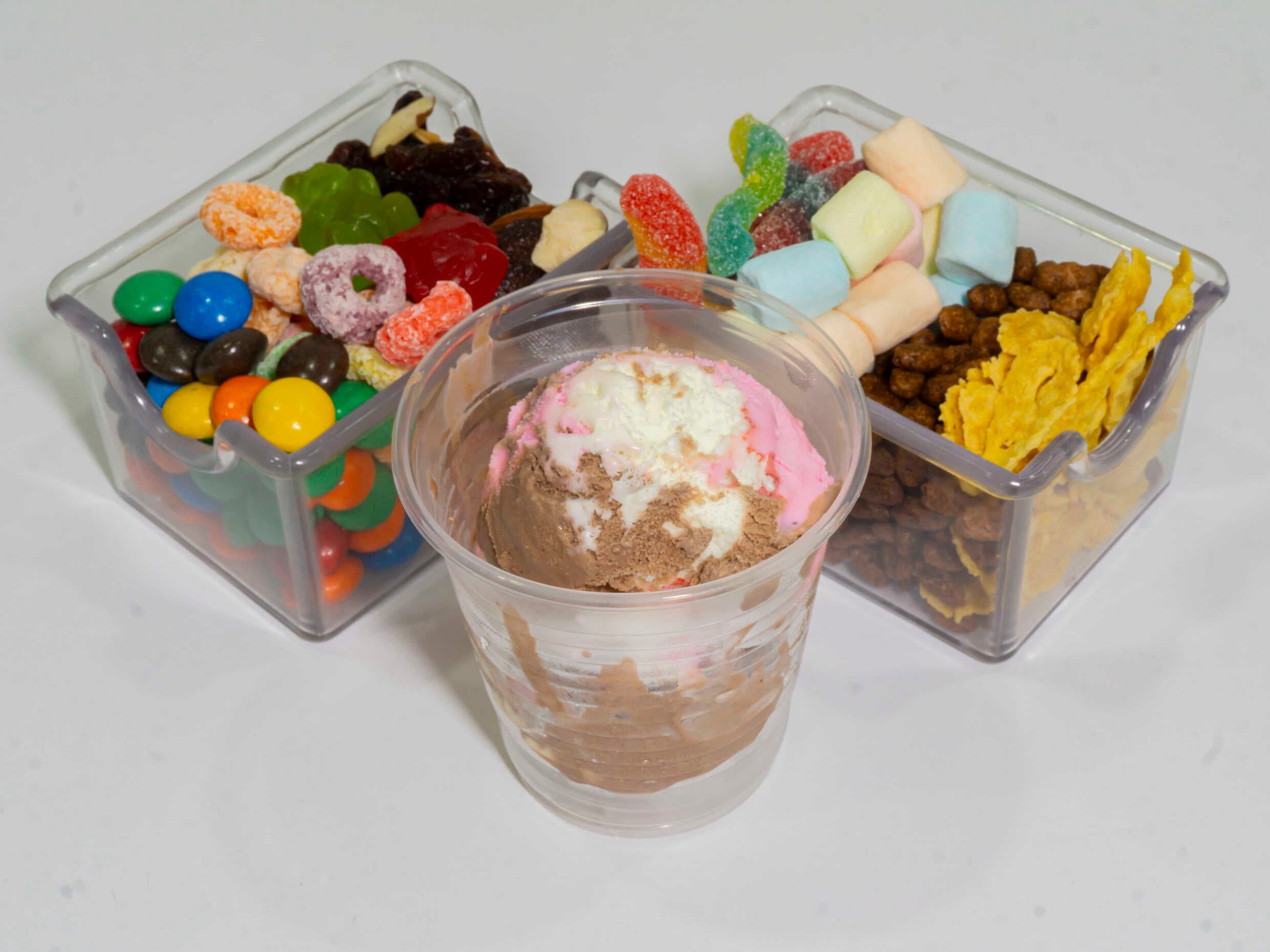 Buffet de 1 Bolita de Helado con Toppings