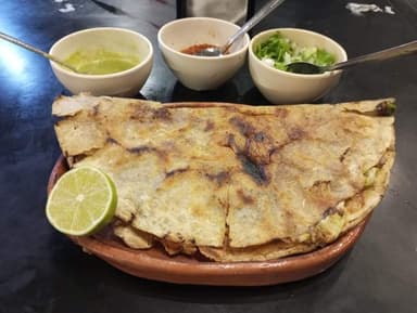 Tlayudas de la casa