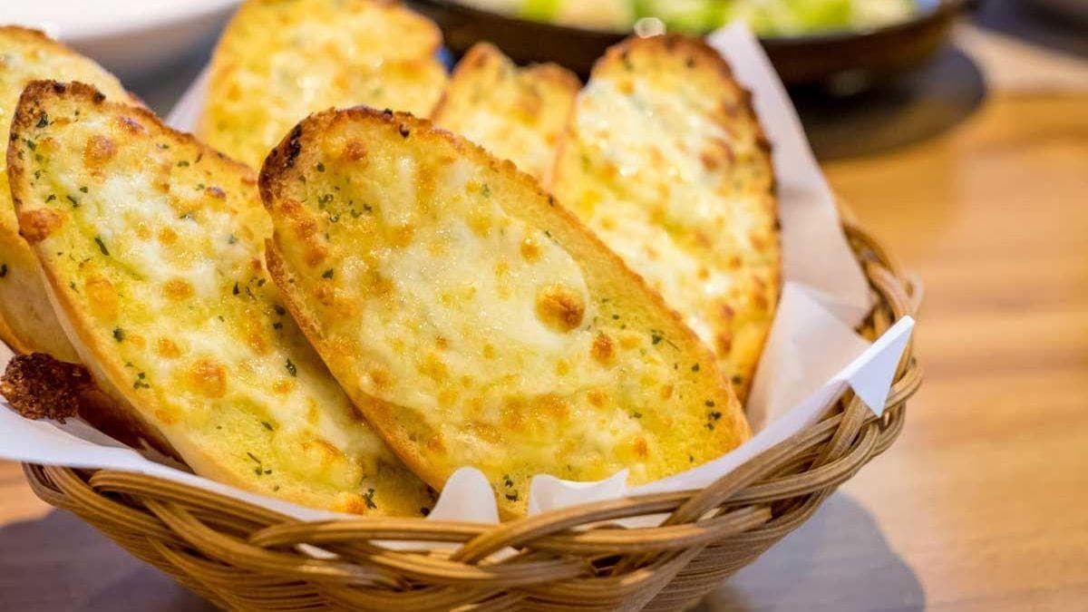 Orden de Pan con Ajo y Queso