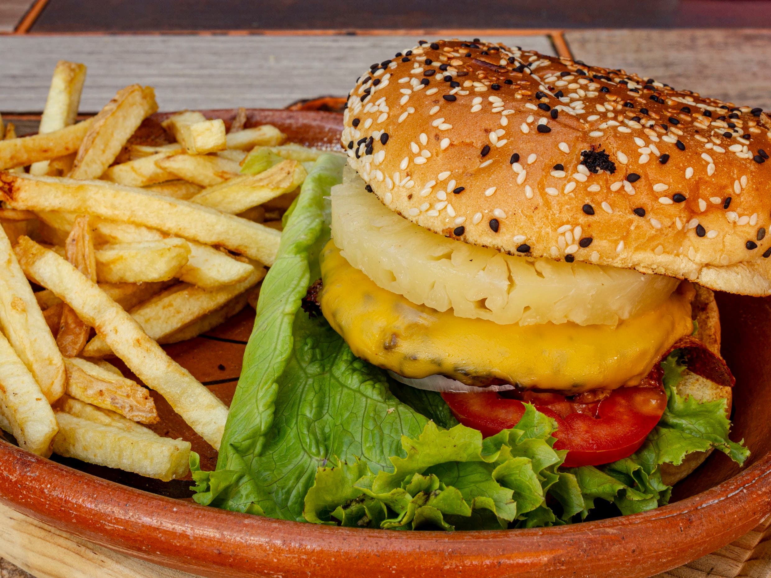 HAMBURGESA DEL REY HAWAIANA+ REFRESCO