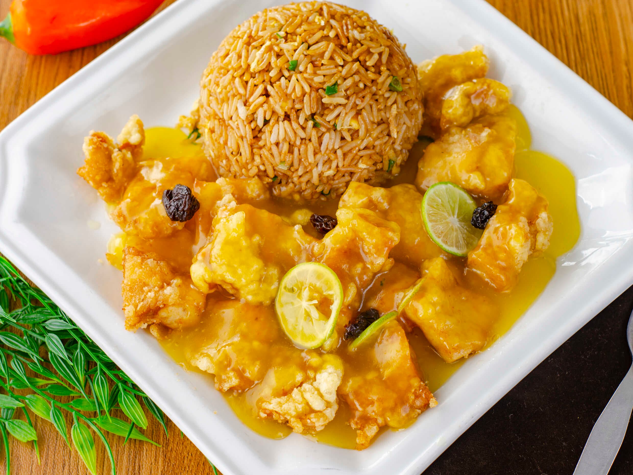 Pollo LimónKay Agridulce y Chaufa con Sopa o want.