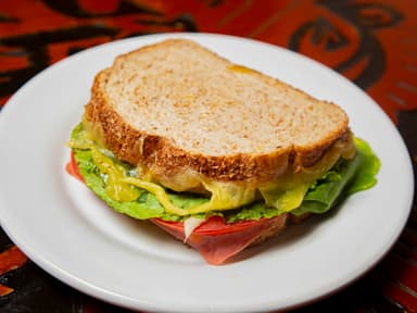 Sándwich Jamón con Queso