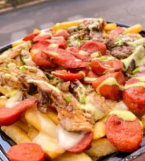 Salchipapa Mixta