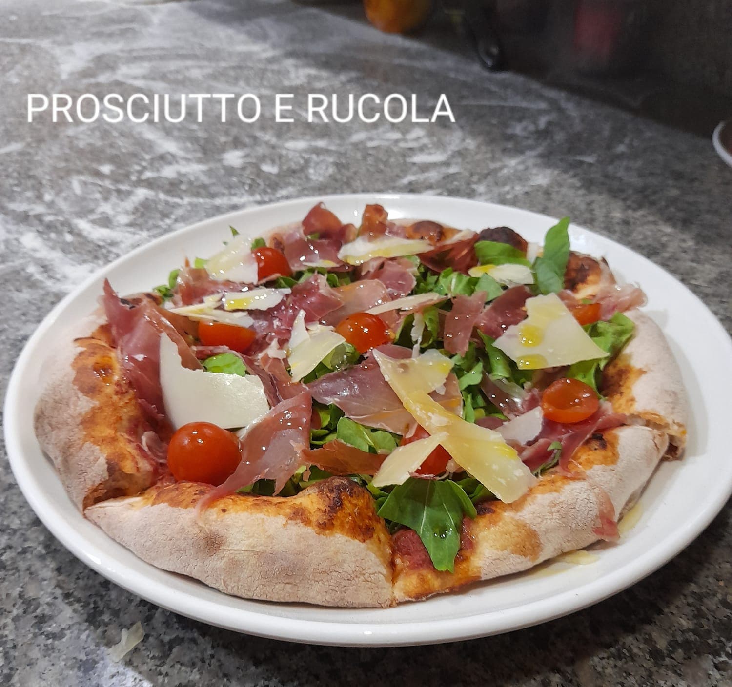 Pizza Gourmet Prosciutto Crudo e Rucola