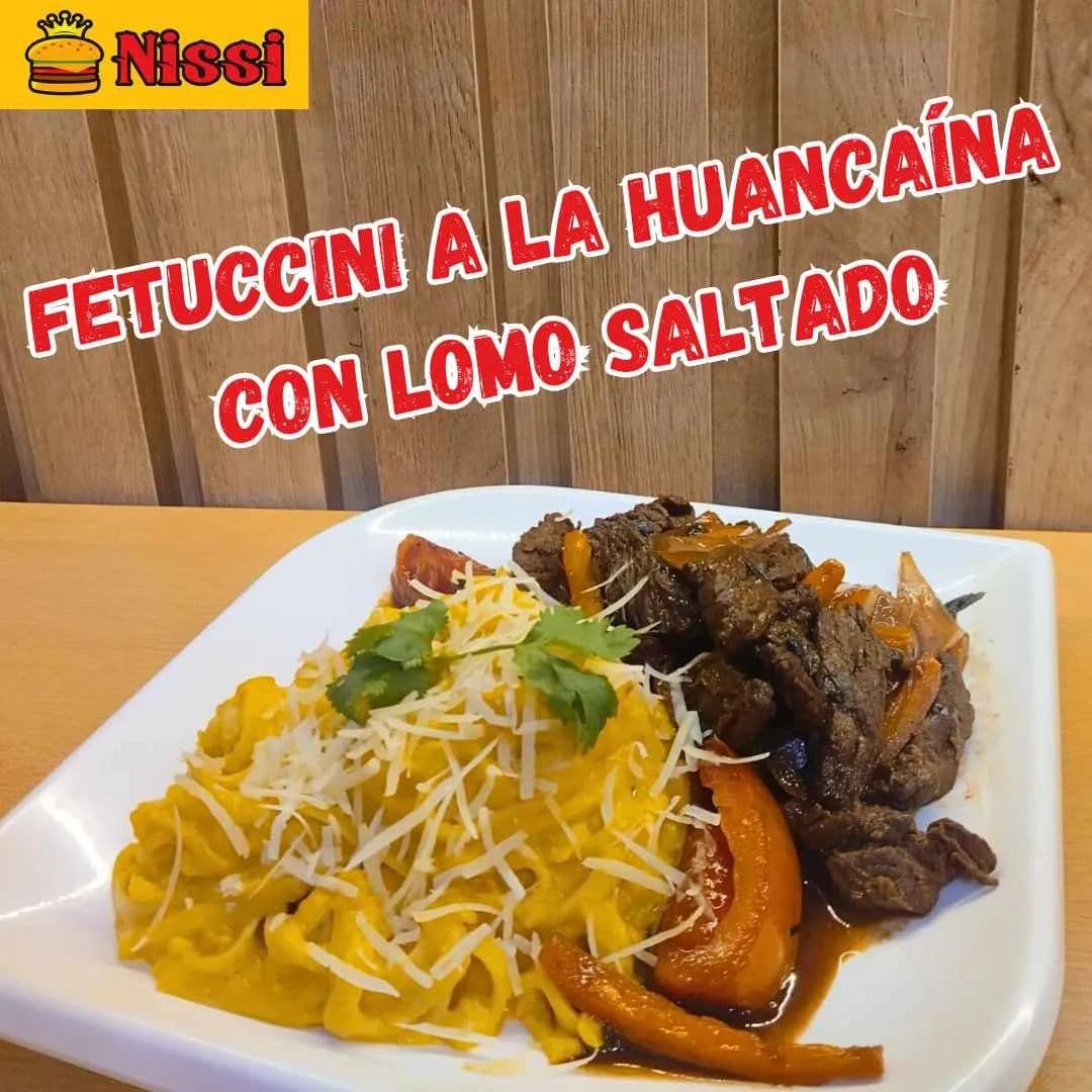 Fetuccini A La Huancaína con lomo saltado