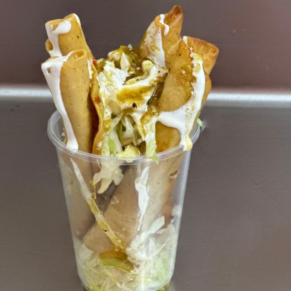 Vaso Flautas de pollo