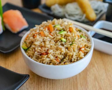 Arroz Yakimeshi Vegetariano