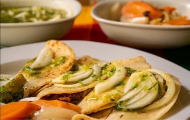 TACOS / TINGA