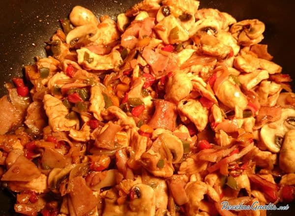 Alambre de pollo