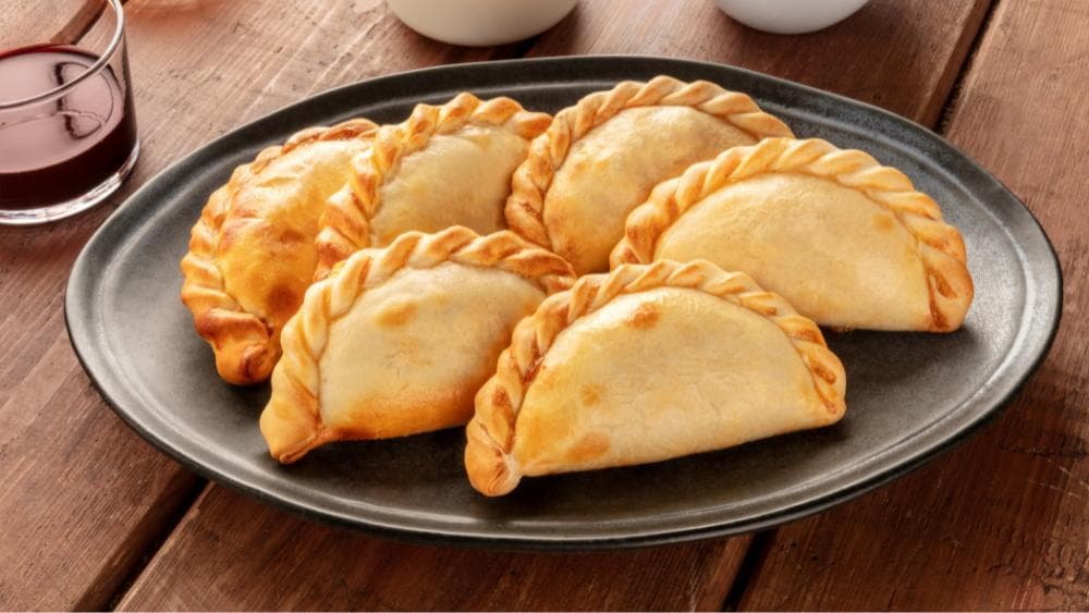 Empanada Dulce mas Bebida