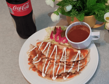 Quesadilla de Cochinita Ahogada.