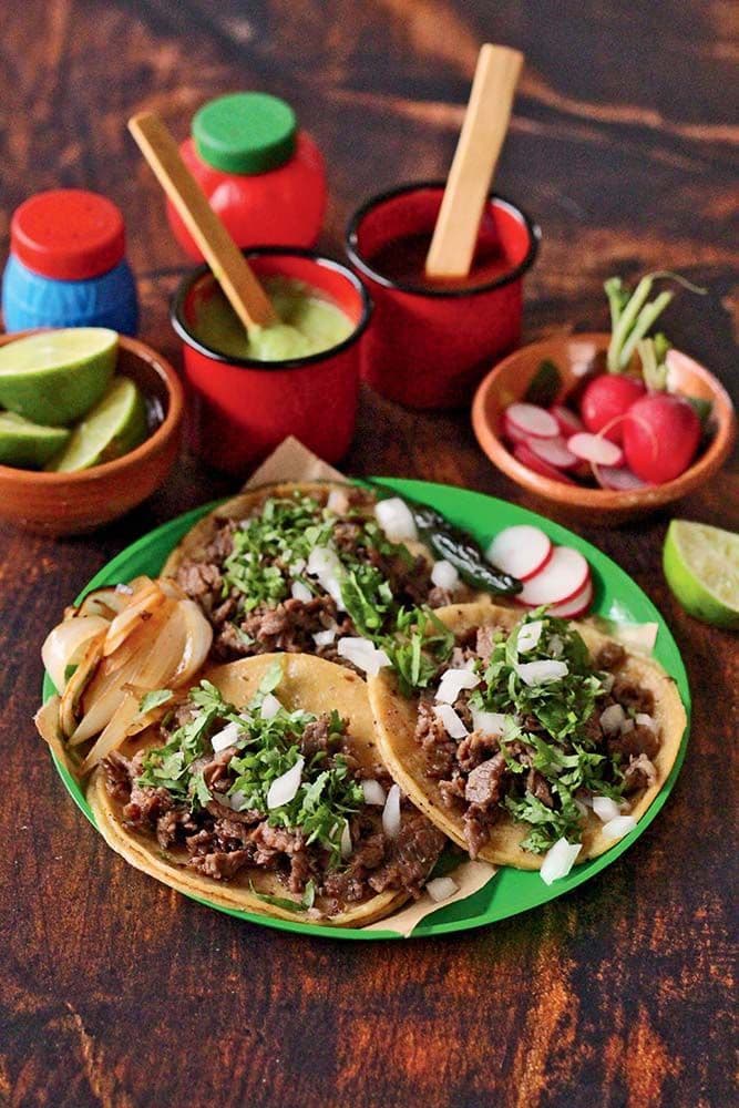 Orden de 5 Tacos al Pastor + Coca Gratis