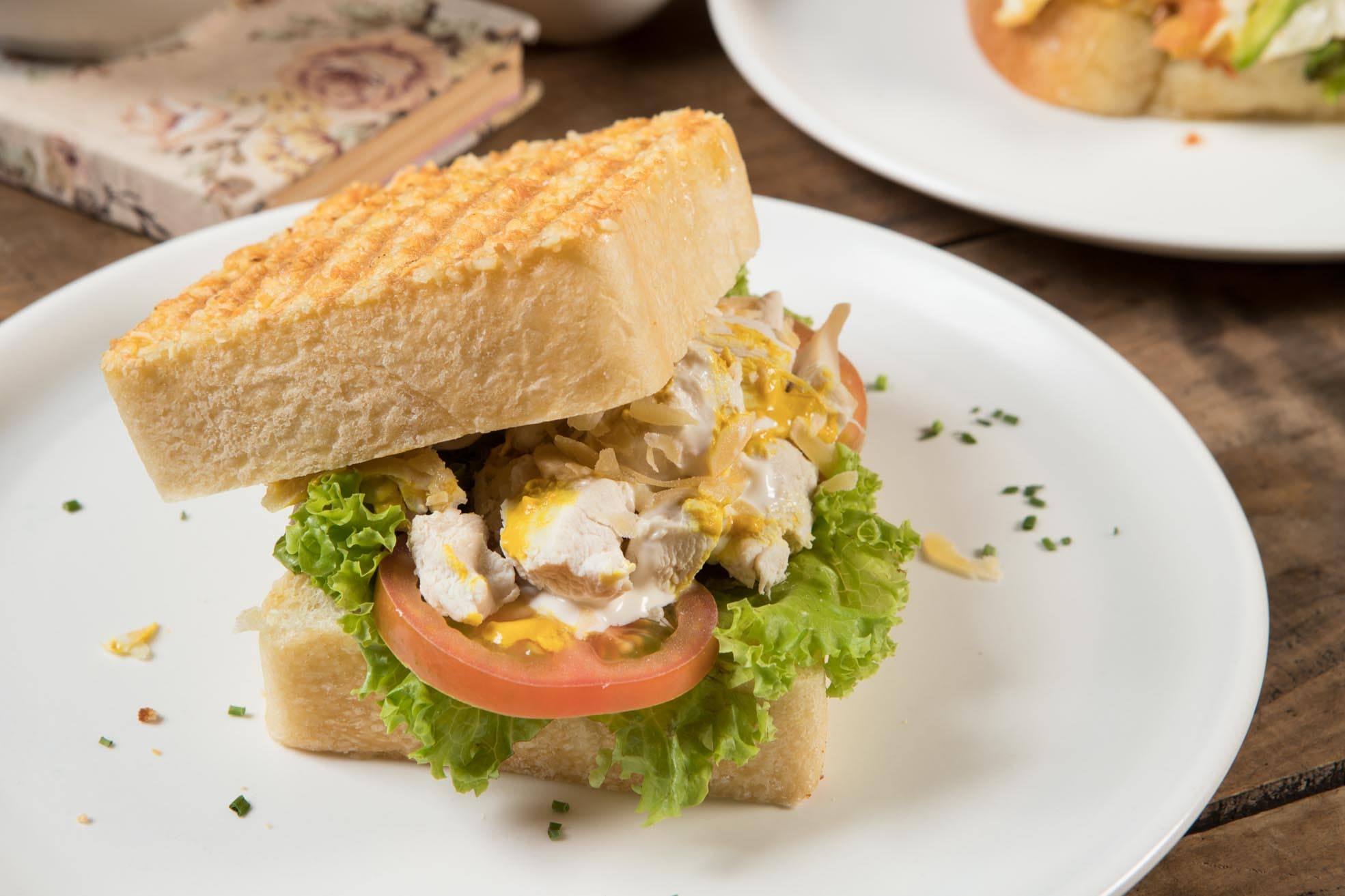 Sándwich  de Pollo y Queso Gruyere