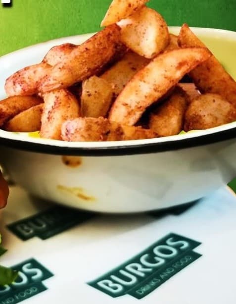 Orden de papas gajo