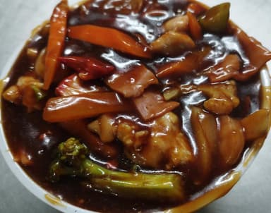Chop Suey con Carne de Res y Vegetales