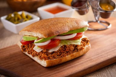 Torta Clásica de Lomo Enchilado