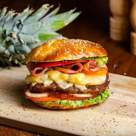 Hamburguesa Hawaiana