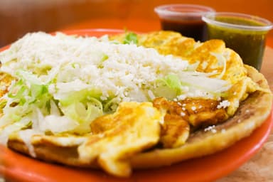 Sope con Huevo