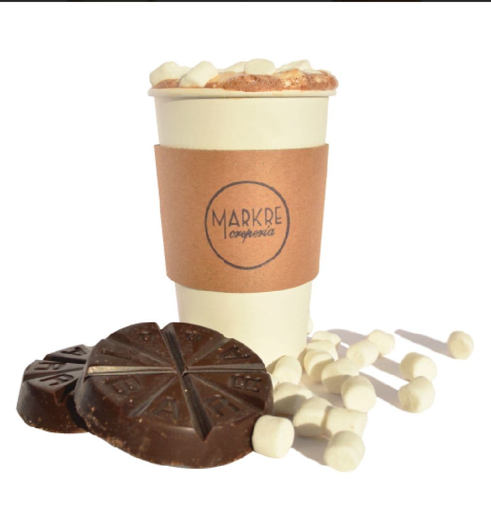 Chocolate caliente con bombones