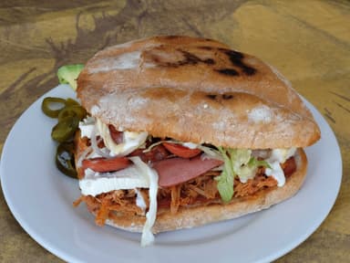 3 Tortas Cubanas
