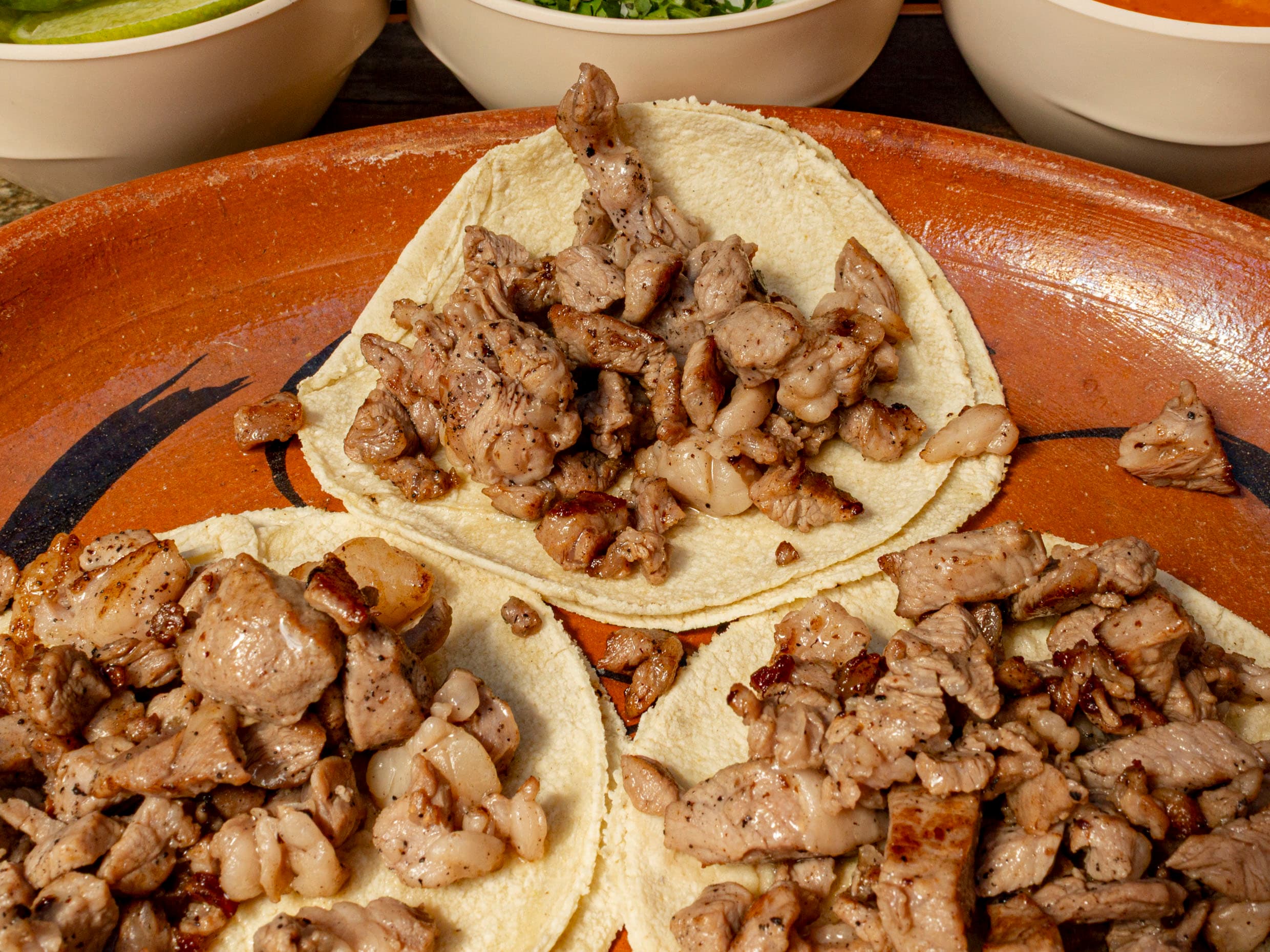 3 TACOS DE RIB EYE +1 REFRESCO O AGUA DE SABOR