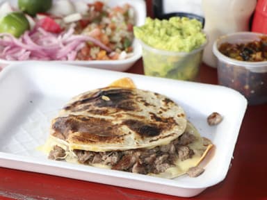Quesadilla de Carne Asada*