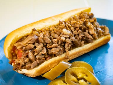 Hot Dog Con Carne Asada